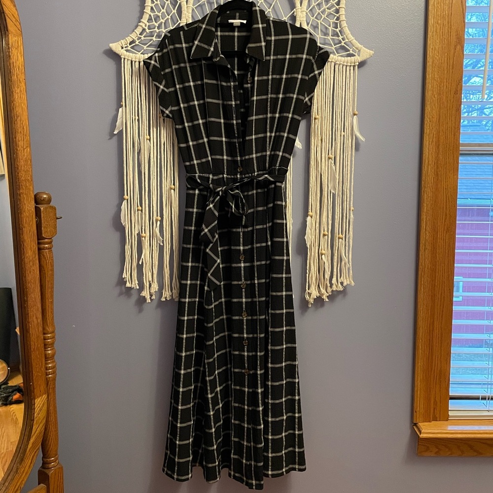 Calvin Klein Black & White window pane print full length dress